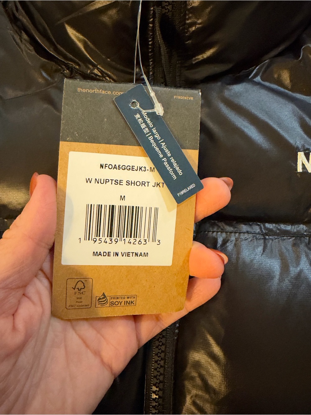 The North Face Nuptse Down Cropped Puffer Jacket - NWT - Picture 3 of 6